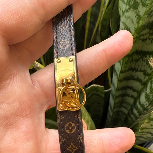 Just Dropped! Authentic Louis Vuitton Monogram Logomania Bracelet - Picture 3 of 13